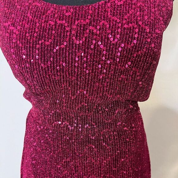 👠Teeze Me burgundy sequin strappy open back fitted evening maxi dress size small - Picture 6 of 9